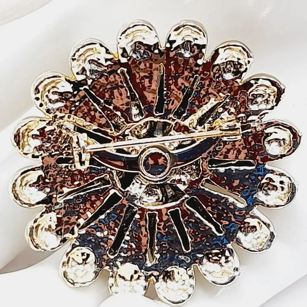 Vintage Green Rhinestone Floral Brooch Gold Tone Mum Style